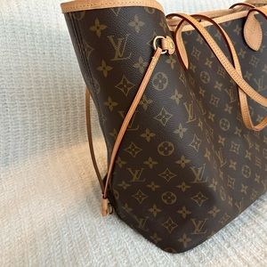 PRISTINE Louis Vuitton LV Neverfull GM (the biggest size)